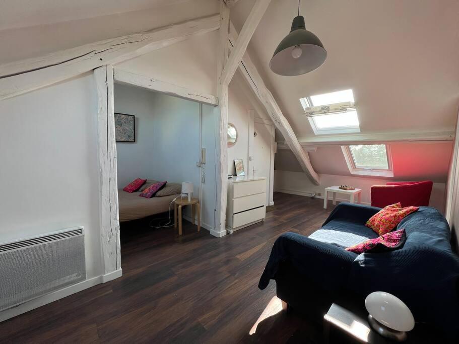 Bright Studio Apartment - Fontainebleau Exterior photo